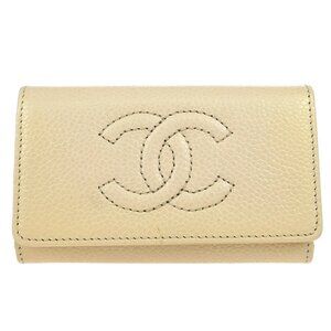 Chanel White Calfskin Six Hook Key Case Small Good 195141